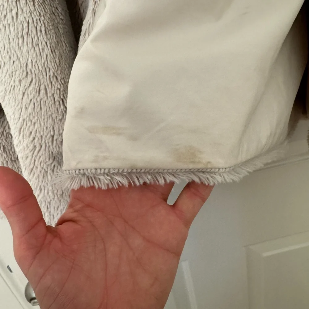 Patagonia Women's Pelage Faux Fur Jacket- oat - Picture 6 of 12